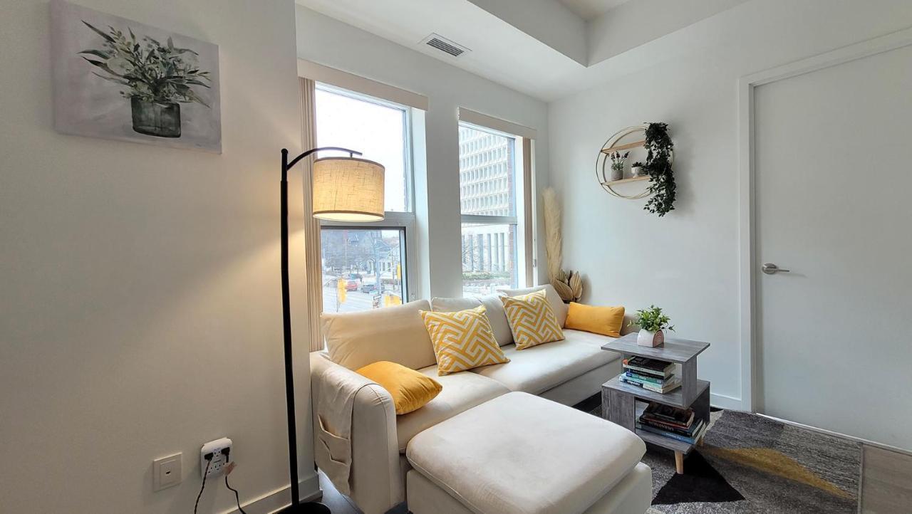 Lovely 3 Bedrooms In University Of Toronto Eksteriør billede